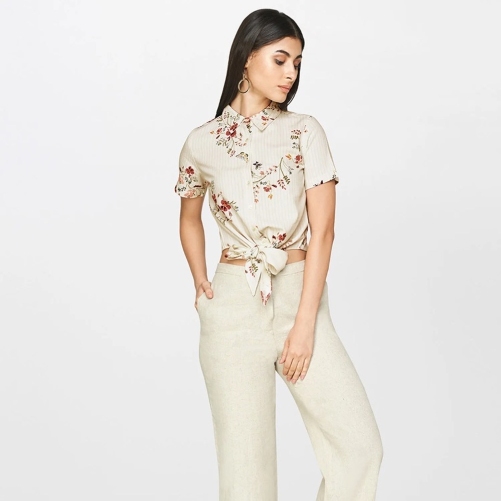 AND Off White Floral Crop Top with Knot (New without tags) Size - S - Picture 5 of 9